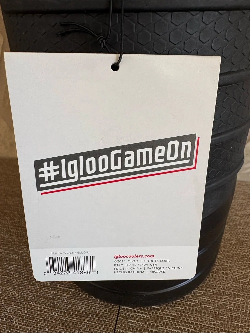 Igloo Proformance 1/2 Gallon Sport Jug With Hooks Black & Yellow 2 Quarts NEW